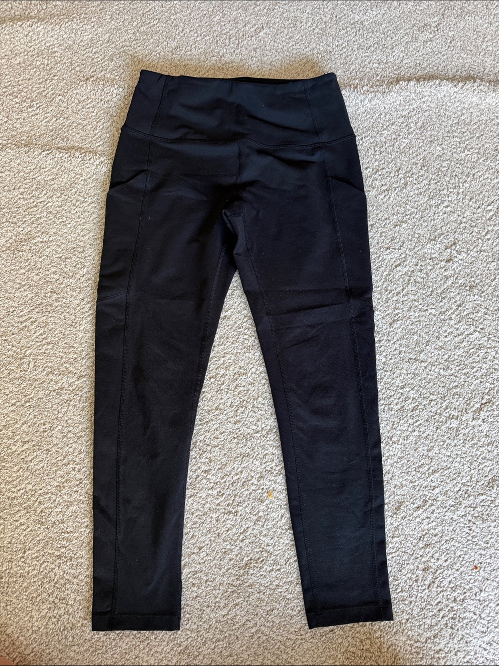 Zella black high-waisted leggings with pockets Medium